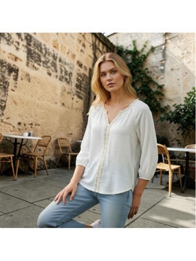 Knapp Studio White Gold Embroidered Tunic Top Size M (20” PTP)